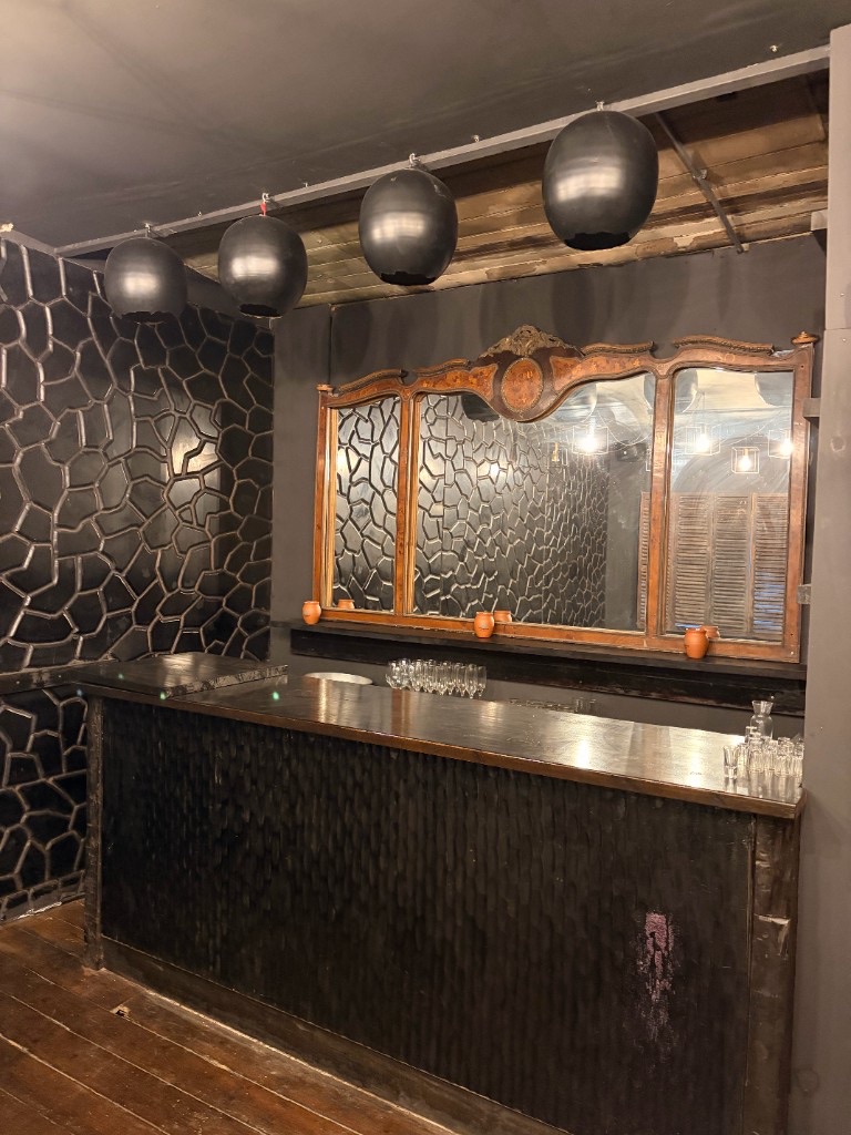 Private bar film and photo location Opium